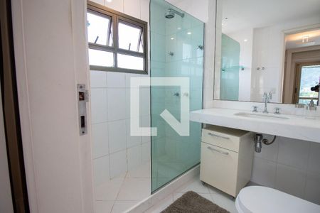 Apartamento à venda com 166m², 3 quartos e sem vagaBanheiro da Suíte 2