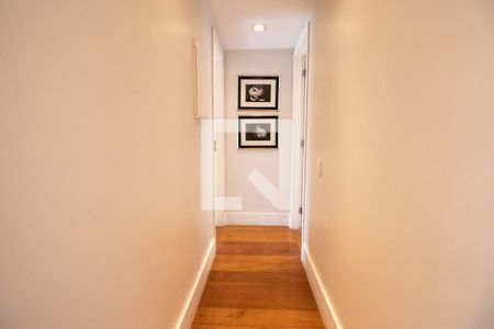 Apartamento à venda com 166m², 3 quartos e sem vagaCorredor