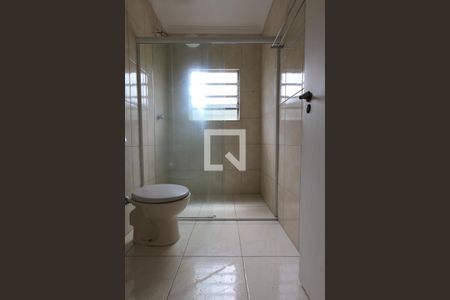 Casa à venda com 260m², 3 quartos e 2 vagasBanheiro 