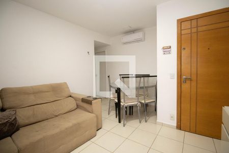 Sala de apartamento para alugar com 3 quartos, 77m² em Guará I, Brasília