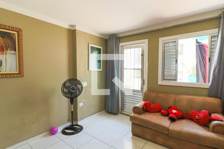 Casa à venda com 250m², 4 quartos e 2 vagas Casa à venda com 250m², 4 quartos e 2 vagasSala - Casa 02