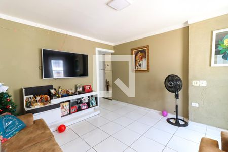 Casa à venda com 250m², 4 quartos e 2 vagas Casa à venda com 250m², 4 quartos e 2 vagasSala - Casa 02