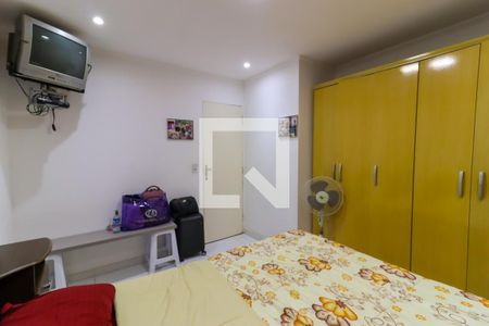 Casa à venda com 250m², 4 quartos e 2 vagas Casa à venda com 250m², 4 quartos e 2 vagasQuarto 2 - Casa 02