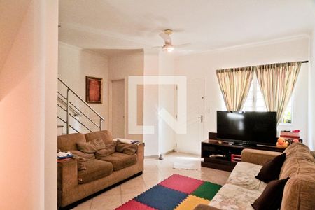 Sala de casa de condomínio à venda com 3 quartos, 161m² em Vila Ester (zona Norte), São Paulo