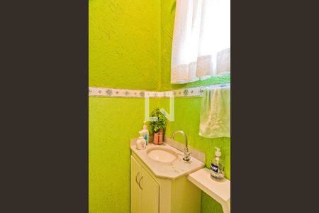 Lavabo de casa de condomínio à venda com 3 quartos, 161m² em Vila Ester (zona Norte), São Paulo