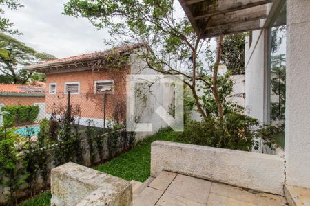 Casa para alugar com 300m², 4 quartos e 3 vagasQuintal