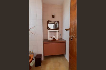 Casa para alugar com 300m², 4 quartos e 3 vagasBanheiro do Quarto 1