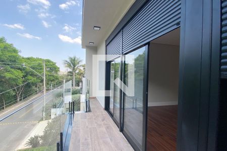 sacada da Suíte 1 de casa de condomínio à venda com 4 quartos, 433m² em Tamboré, Santana de Parnaíba