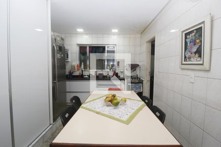 Casa à venda com 300m², 5 quartos e 3 vagasCozinha