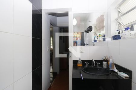 Casa à venda com 300m², 5 quartos e 3 vagasBanheiro Social