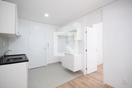 Sala e cozinha de apartamento para alugar com 1 quarto, 32m² em Centro, Osasco