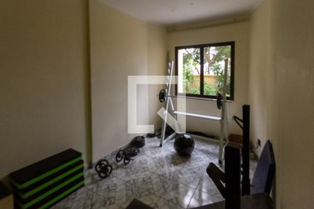 Apartamento à venda com 185m², 3 quartos e 3 vagas Apartamento à venda com 185m², 3 quartos e 3 vagasÁrea comum - Academia