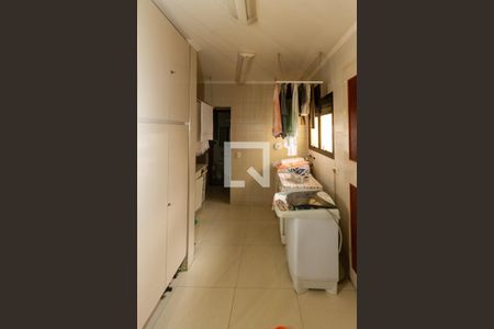 Apartamento à venda com 185m², 3 quartos e 3 vagas Apartamento à venda com 185m², 3 quartos e 3 vagasÁrea de Serviço