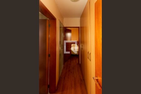 Apartamento à venda com 185m², 3 quartos e 3 vagas Apartamento à venda com 185m², 3 quartos e 3 vagasCloset da Suite 02