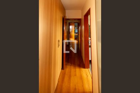 Apartamento à venda com 185m², 3 quartos e 3 vagas Apartamento à venda com 185m², 3 quartos e 3 vagasCloset da Suite 02