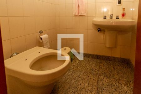 Apartamento à venda com 185m², 3 quartos e 3 vagas Apartamento à venda com 185m², 3 quartos e 3 vagasLavabo