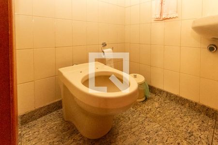 Apartamento à venda com 185m², 3 quartos e 3 vagas Apartamento à venda com 185m², 3 quartos e 3 vagasLavabo