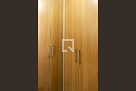 Apartamento à venda com 185m², 3 quartos e 3 vagas Apartamento à venda com 185m², 3 quartos e 3 vagasQuarto de Serviço