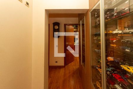 Apartamento à venda com 185m², 3 quartos e 3 vagas Apartamento à venda com 185m², 3 quartos e 3 vagasCorredor