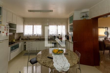 Apartamento à venda com 185m², 3 quartos e 3 vagas Apartamento à venda com 185m², 3 quartos e 3 vagasCozinha