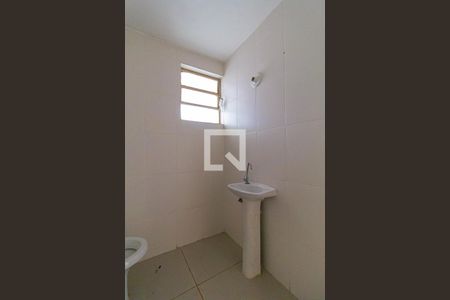 Apartamento para alugar com 65m², 2 quartos e sem vaga Apartamento para alugar com 65m², 2 quartos e sem vagaBanheiro