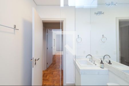 Apartamento à venda com 280m², 3 quartos e 3 vagasBanheiro 1