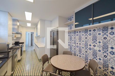 Apartamento à venda com 280m², 3 quartos e 3 vagasCozinha