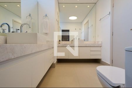 Apartamento à venda com 280m², 3 quartos e 3 vagasBanheiro da Suíte