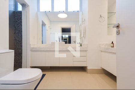 Apartamento à venda com 280m², 3 quartos e 3 vagasBanheiro da Suíte