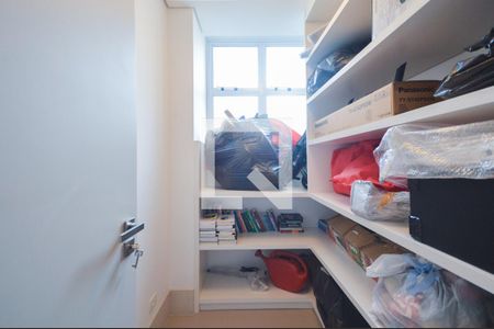 Apartamento à venda com 280m², 3 quartos e 3 vagasCloset 