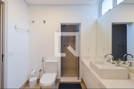 Apartamento à venda com 280m², 3 quartos e 3 vagasBanheiro da Suíte