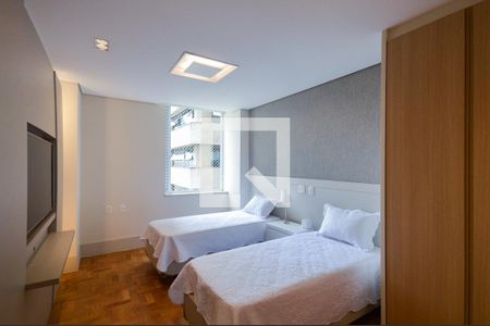 Apartamento à venda com 280m², 3 quartos e 3 vagasDormitório 2