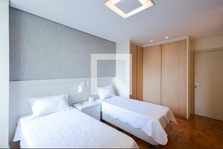 Apartamento à venda com 280m², 3 quartos e 3 vagasDormitório 2