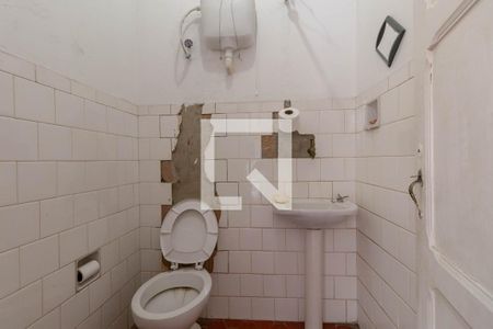 Casa para alugar com 372m², 4 quartos e 3 vagasBanheiro de Serviço