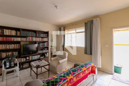 Casa para alugar com 372m², 4 quartos e 3 vagasSala