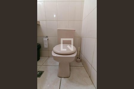 Casa para alugar com 372m², 4 quartos e 3 vagasBanheiro Social