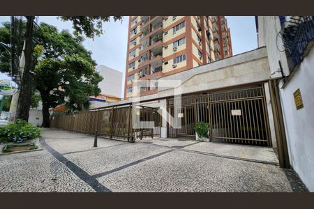 Apartamento à venda com 77m², 2 quartos e 1 vagaFachada