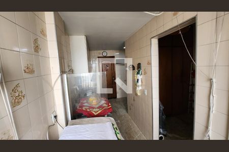 Apartamento à venda com 77m², 2 quartos e 1 vagaÁrea de Serviço