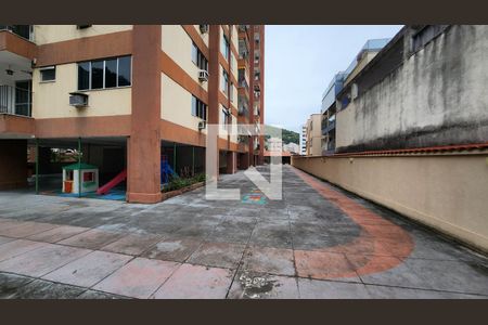 Apartamento à venda com 77m², 2 quartos e 1 vagaÁrea comum