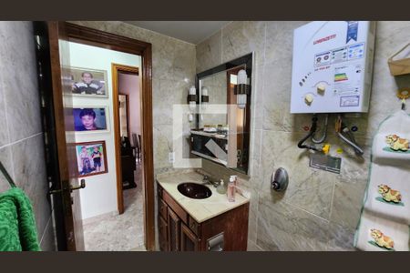 Apartamento à venda com 77m², 2 quartos e 1 vagaBanheiro