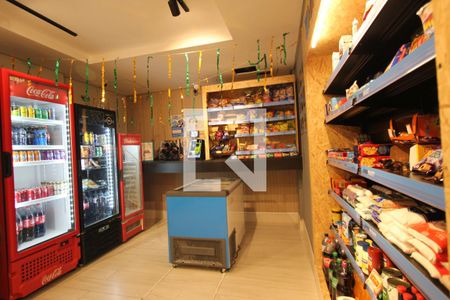 Apartamento para alugar com 34m², 2 quartos e sem vagaMercado e Lavanderia