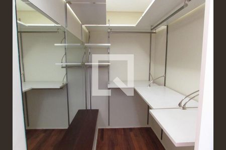 Apartamento à venda com 104m², 1 quarto e 2 vagasCloset da suíte