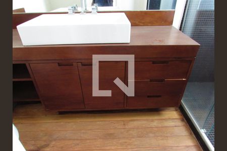 Apartamento à venda com 104m², 1 quarto e 2 vagasBanheiro da Suíte