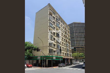 Apartamento para alugar com 75m², 2 quartos e sem vagaFachada