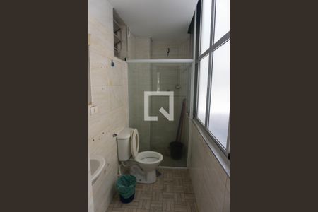 Apartamento para alugar com 75m², 2 quartos e sem vagaBanheiro