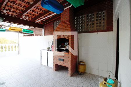 Casa à venda com 269m², 3 quartos e 2 vagas Casa à venda com 269m², 3 quartos e 2 vagasterraço e área de serviço