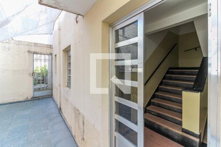 Escadas de Acesso ao Apartamento de apartamento para alugar com 2 quartos, 58m² em Jardim São Paulo(zona Norte), São Paulo