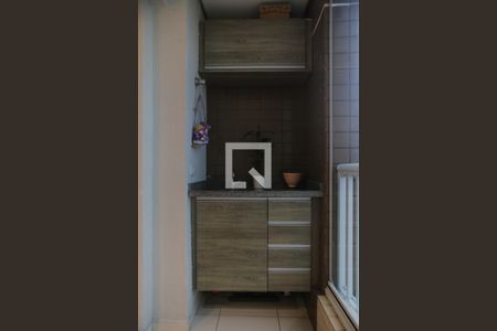 Sacada de apartamento para alugar com 2 quartos, 70m² em Encruzilhada, Santos