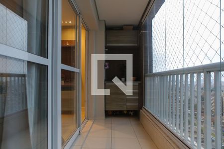 Sacada de apartamento para alugar com 2 quartos, 70m² em Encruzilhada, Santos