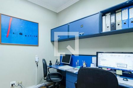 Casa à venda com 250m², 4 quartos e 2 vagas